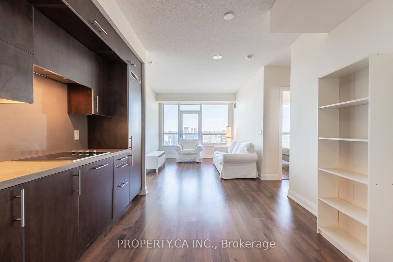 5 Sheppard Avenue East - Photo 4