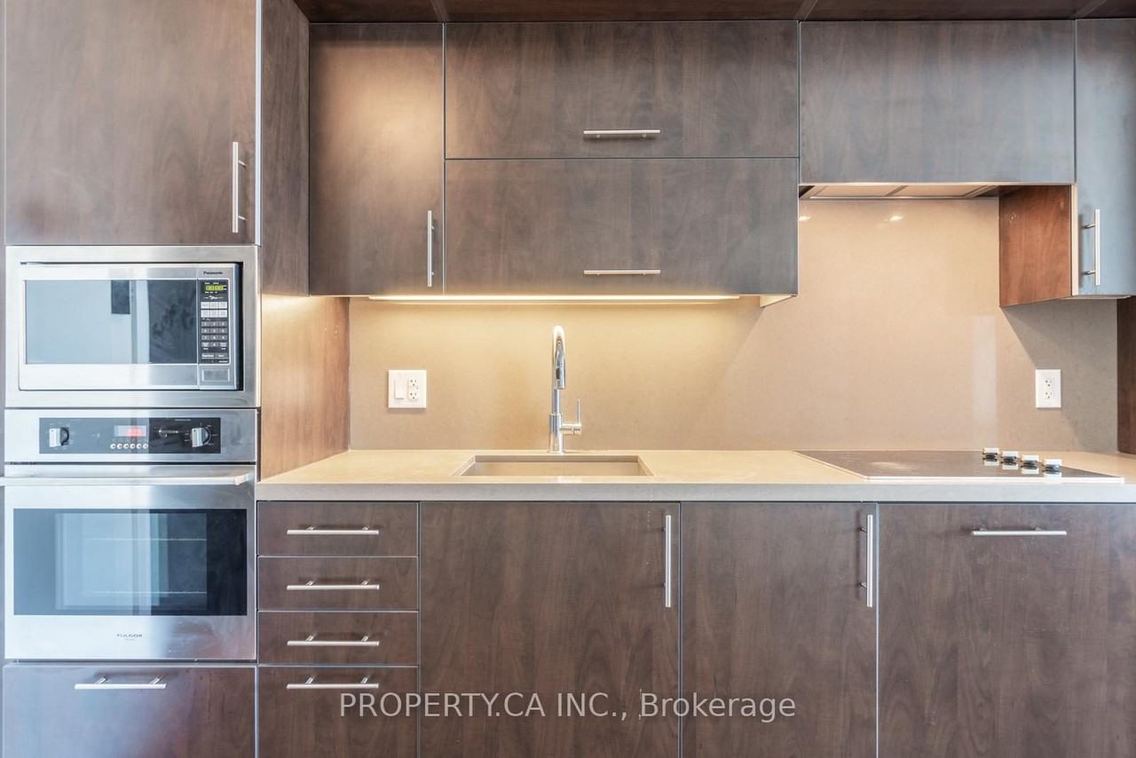 5 Sheppard Avenue East - Photo 9