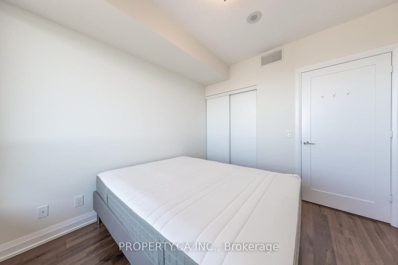 5 Sheppard Avenue East - Photo 20
