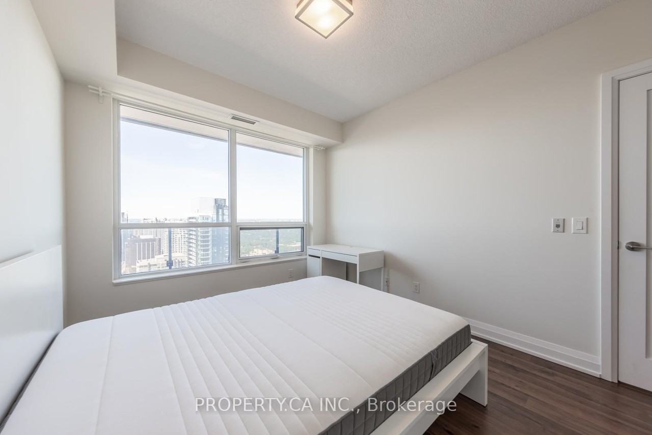 5 Sheppard Avenue East - Photo 24