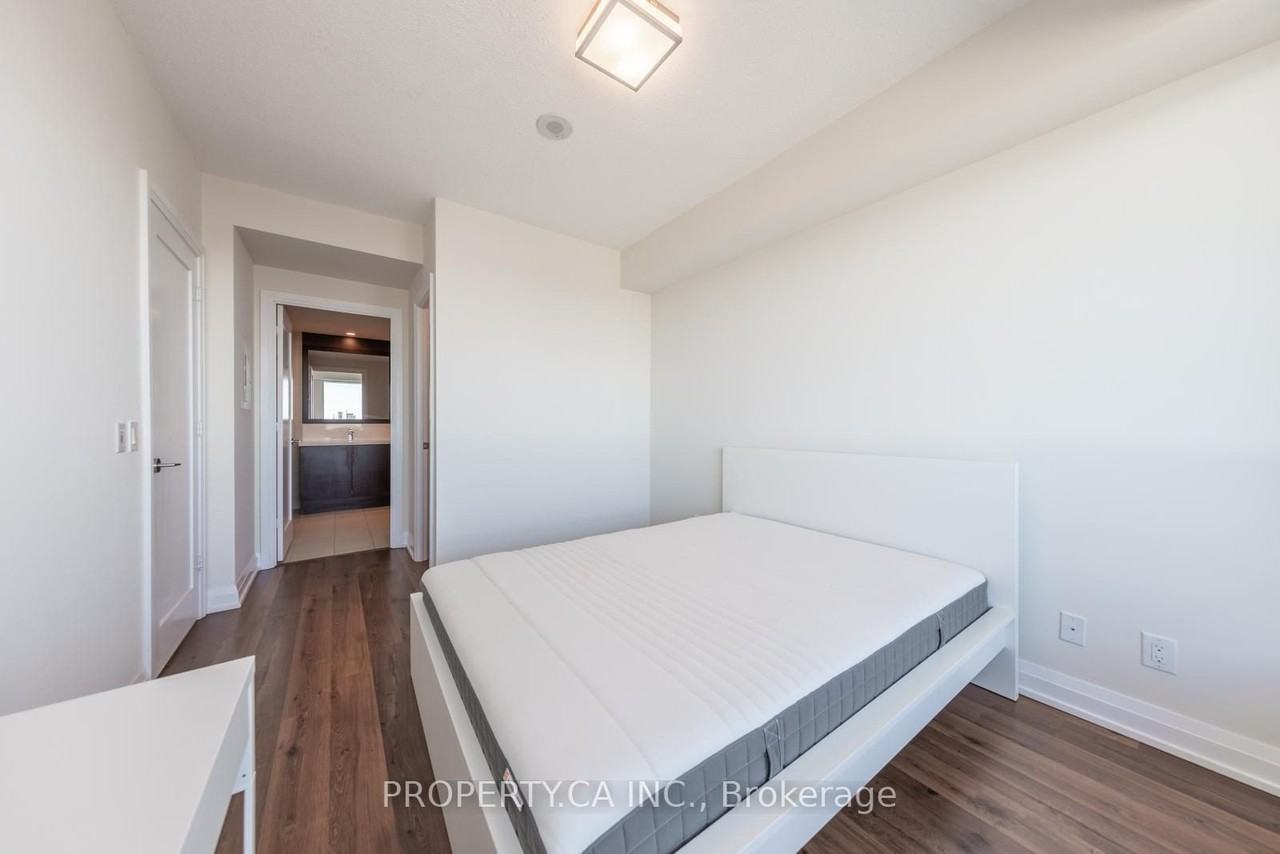 5 Sheppard Avenue East - Photo 25