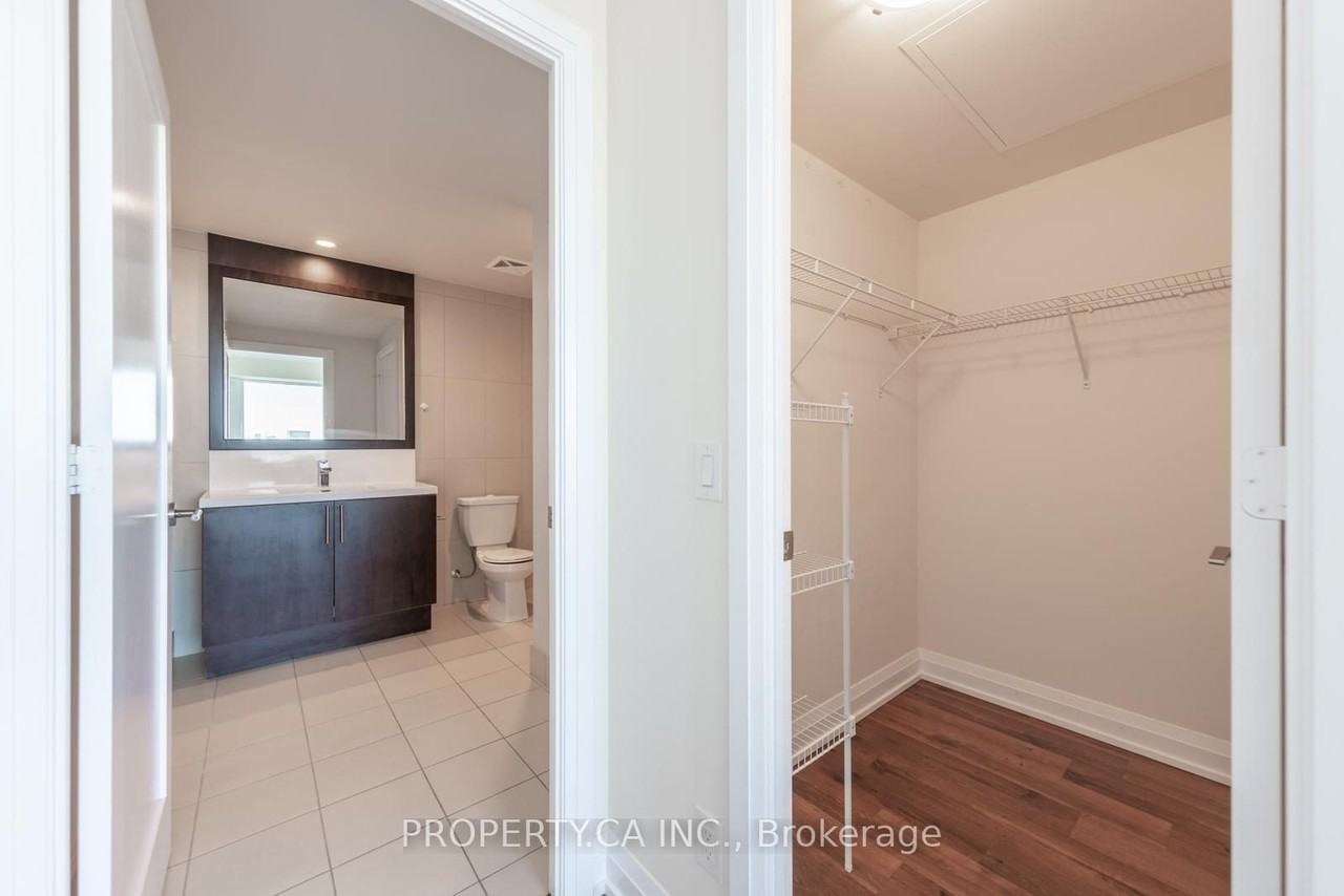 5 Sheppard Avenue East - Photo 27