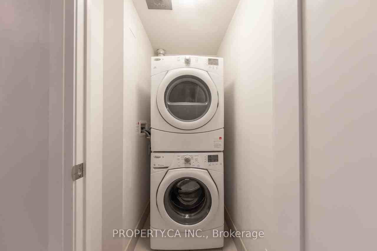 5 Sheppard Avenue East - Photo 26