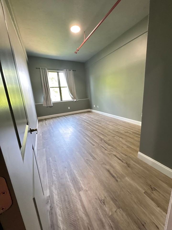 70 Webster St #210 - Photo 4 of 6