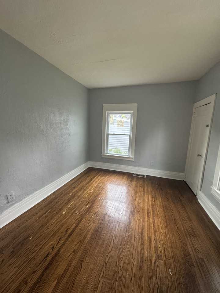 180 Norran Dr #2 - Photo 5 of 6