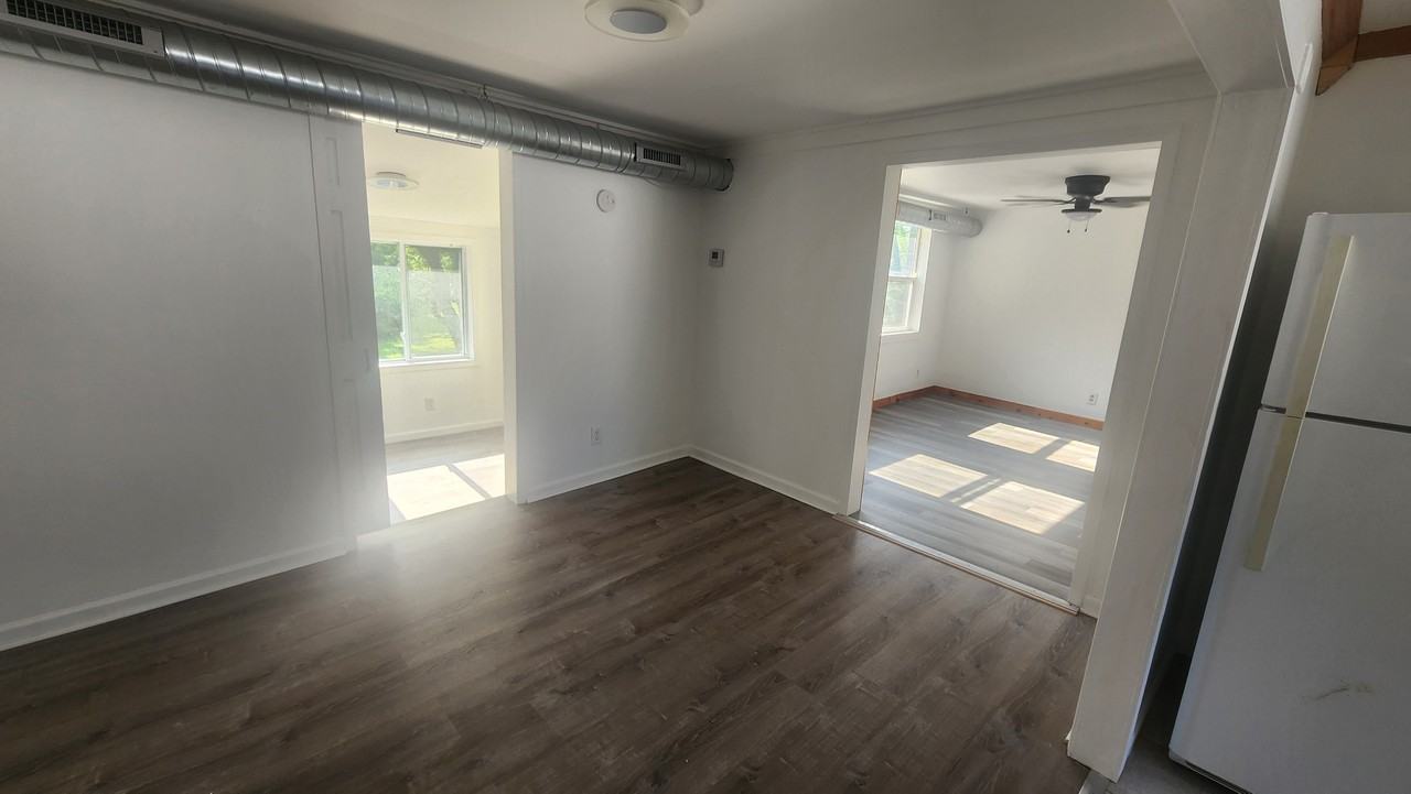 40 W Howard Ave Uppr - Photo 3 of 11