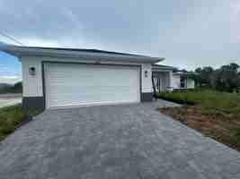 featured image of 1017 Ne 44th St