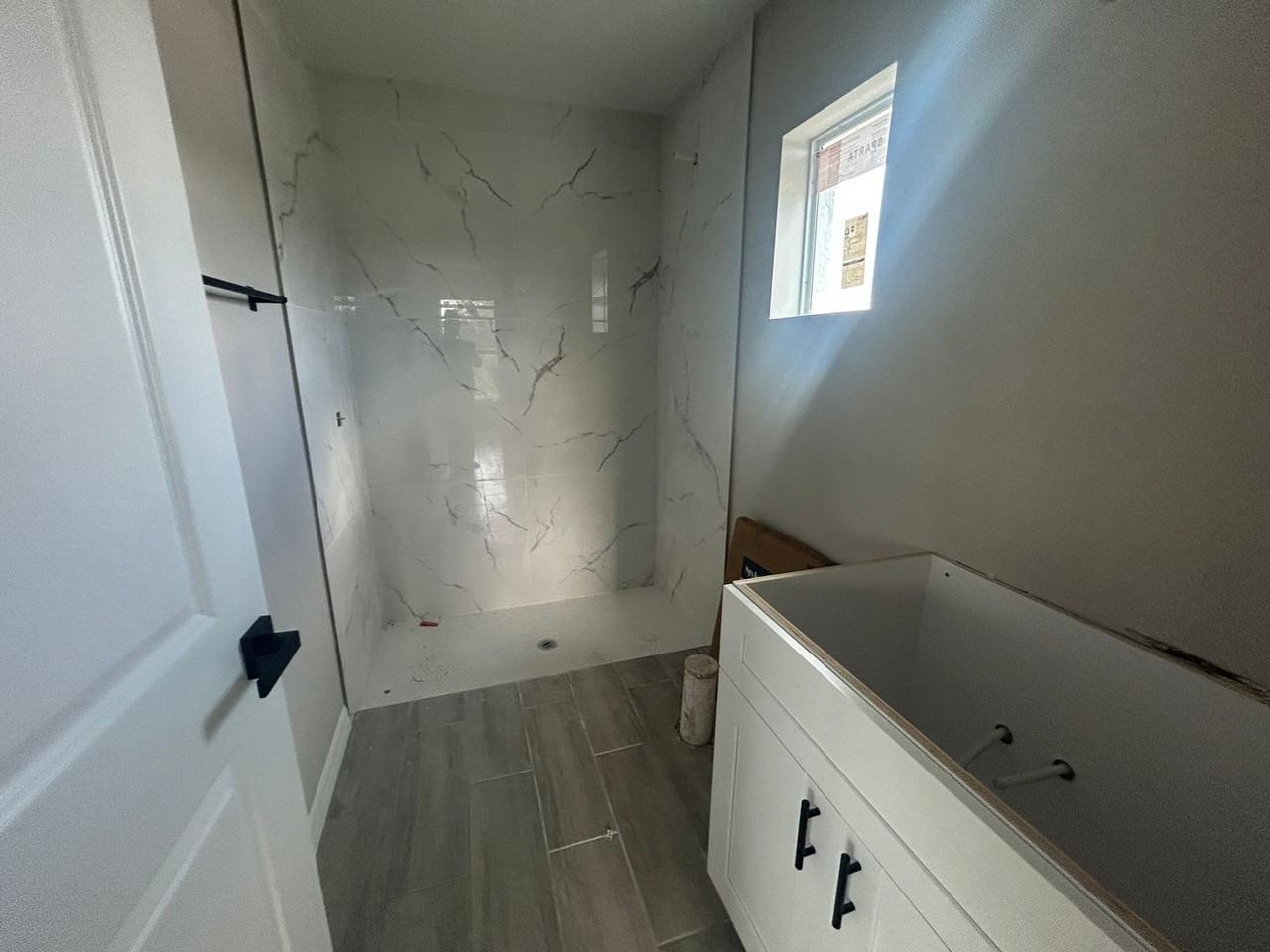 1017 Ne 44th St - Photo 6 of 9