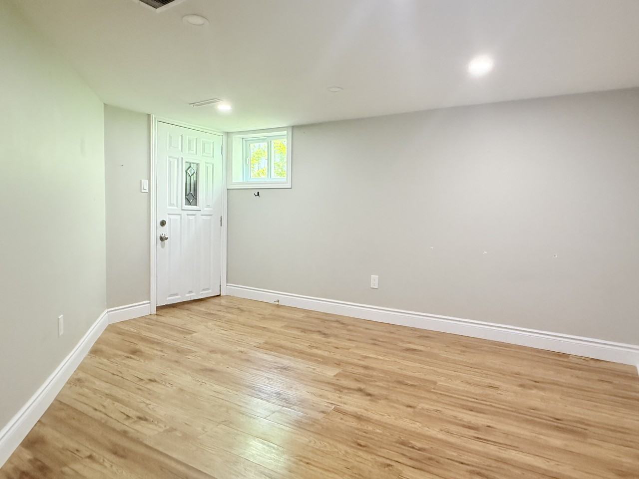 1396 Lillian Ave Lowr - Photo 4 of 12