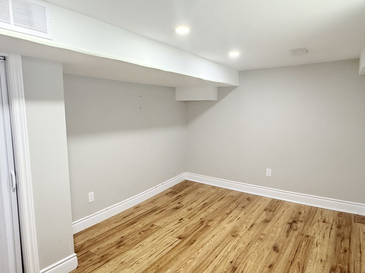1396 Lillian Ave Lowr - Photo 5 of 12
