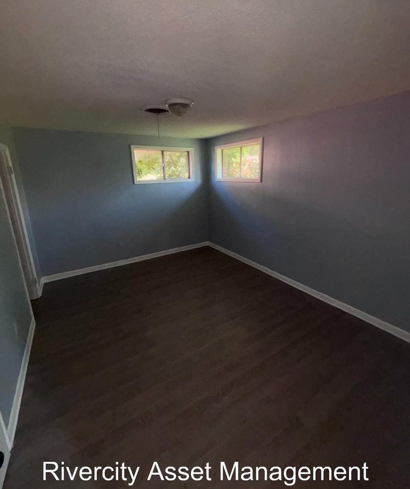 3237 Harris Ave #1 - Photo 2 of 11