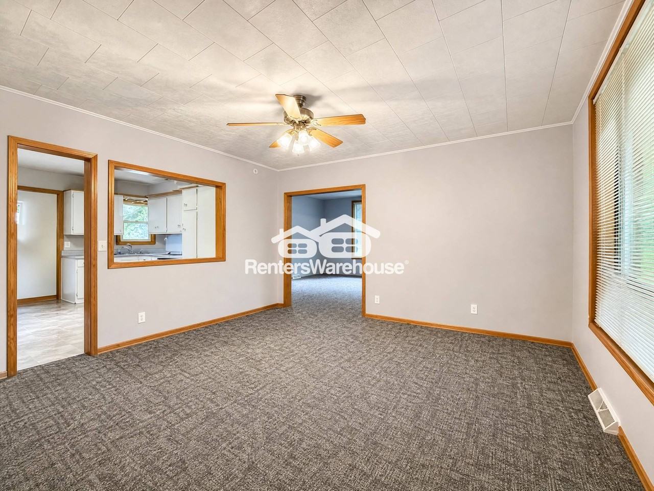 745 21st St - Photo 5 of 22