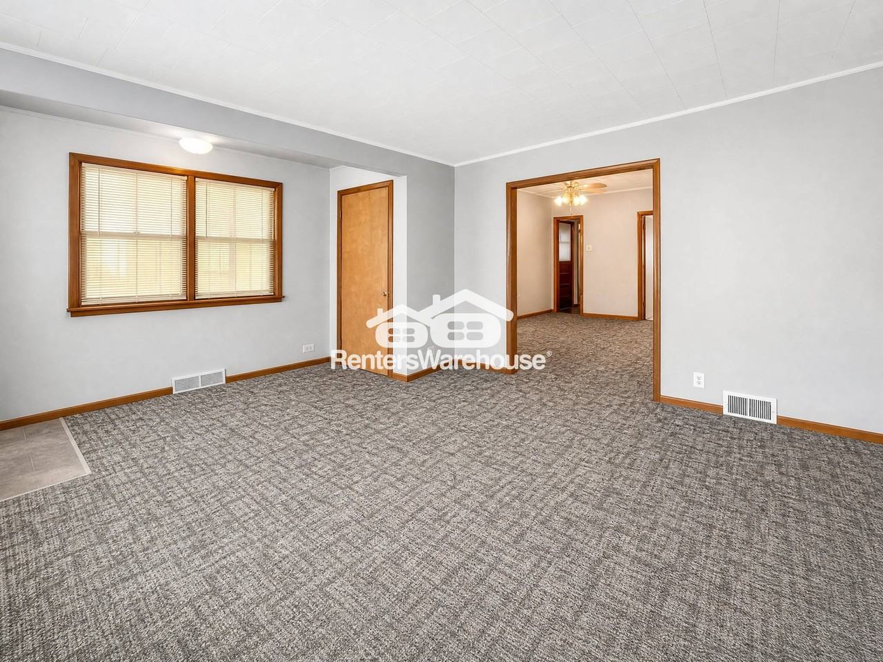 745 21st St - Photo 6 of 22