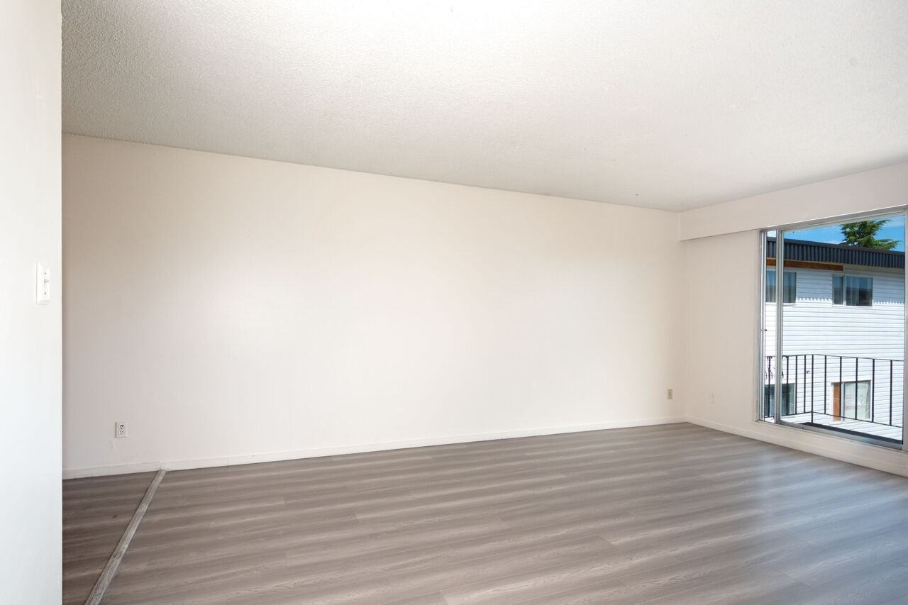 11672 224 Street #7 - Photo 4 of 44