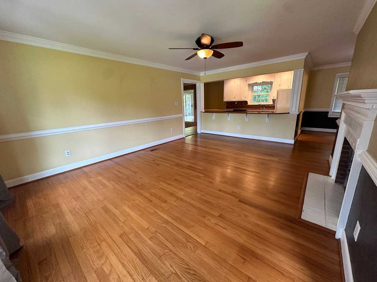 1601 Hopkins Dr - Photo 3 of 17