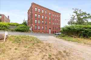 featured image of 24 Charlton St