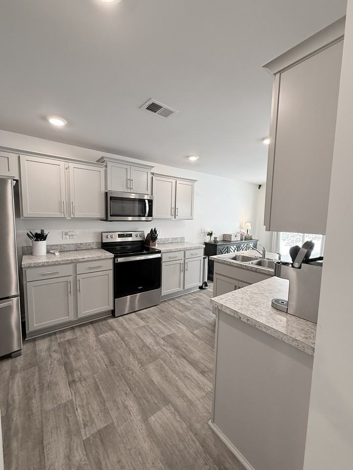 5021 Black Forest Dr #1 - Photo 3 of 10