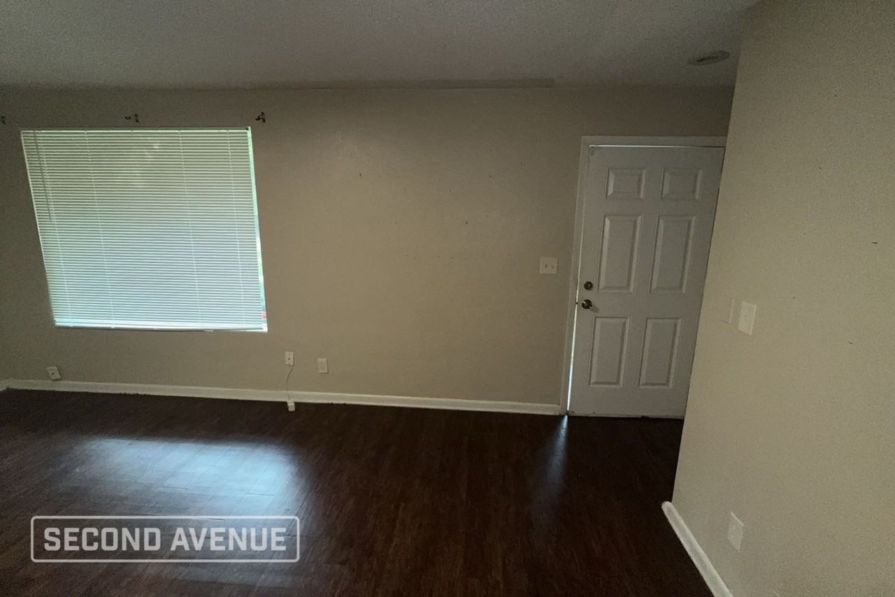 1320 Bretta St - Photo 5 of 13