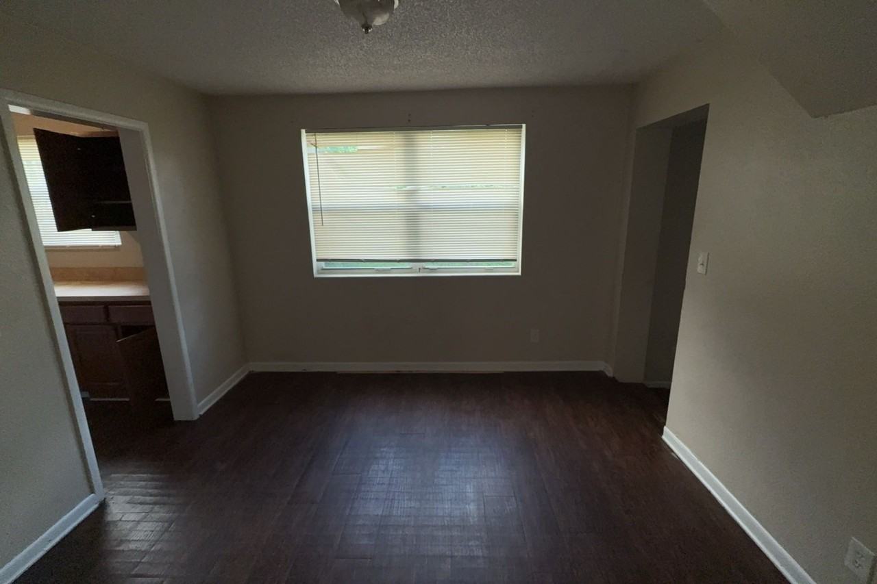 1320 Bretta St - Photo 7 of 13
