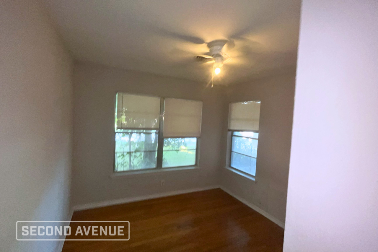 1803 Robinson St - Photo 7 of 12