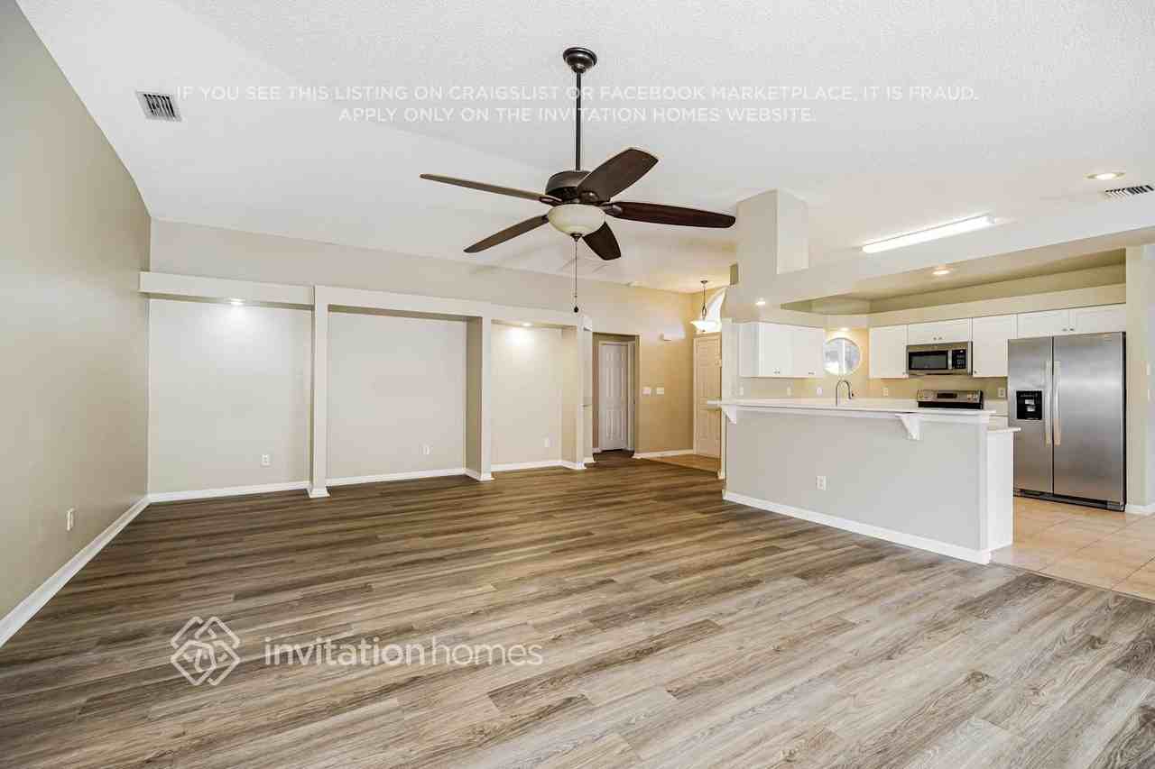 7058 Red Bay Ct - Photo 5 of 17
