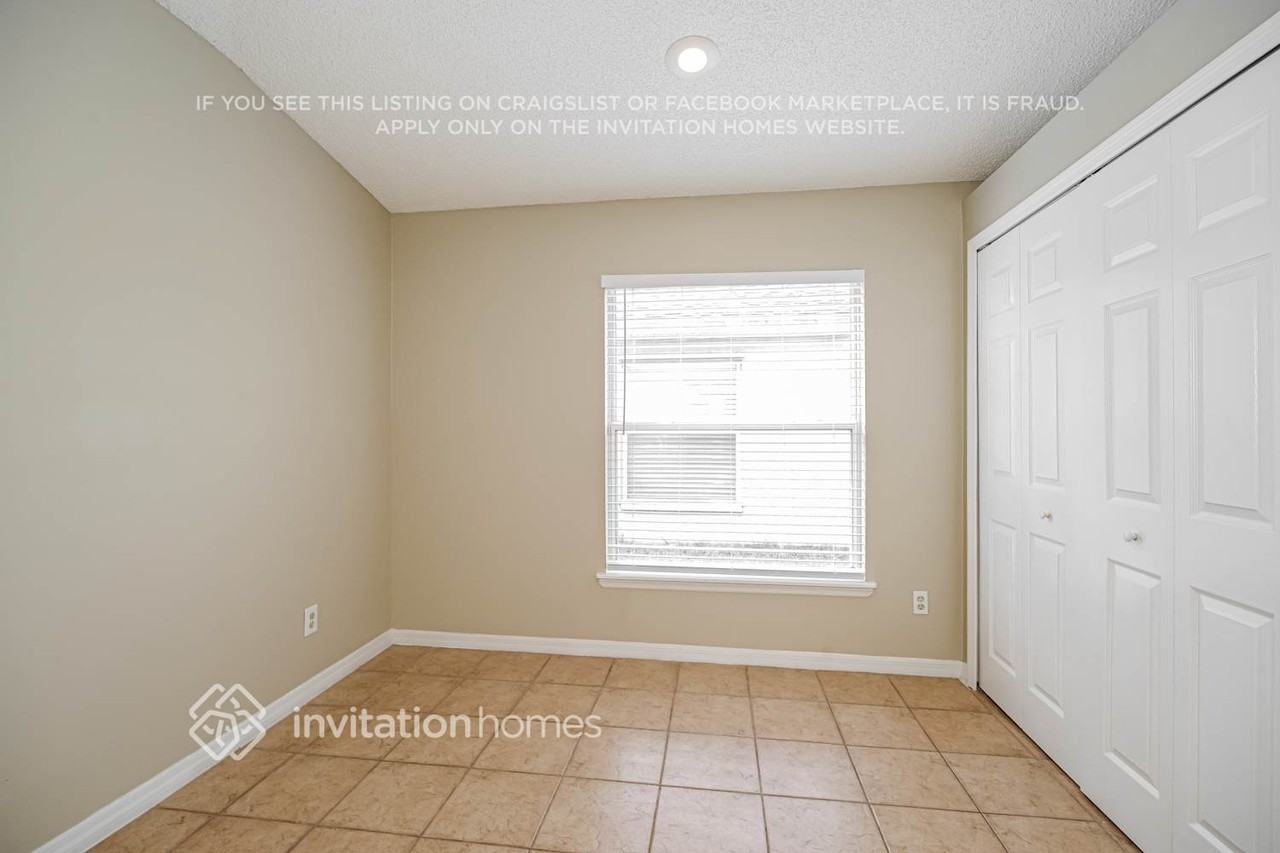 7058 Red Bay Ct - Photo 6 of 17
