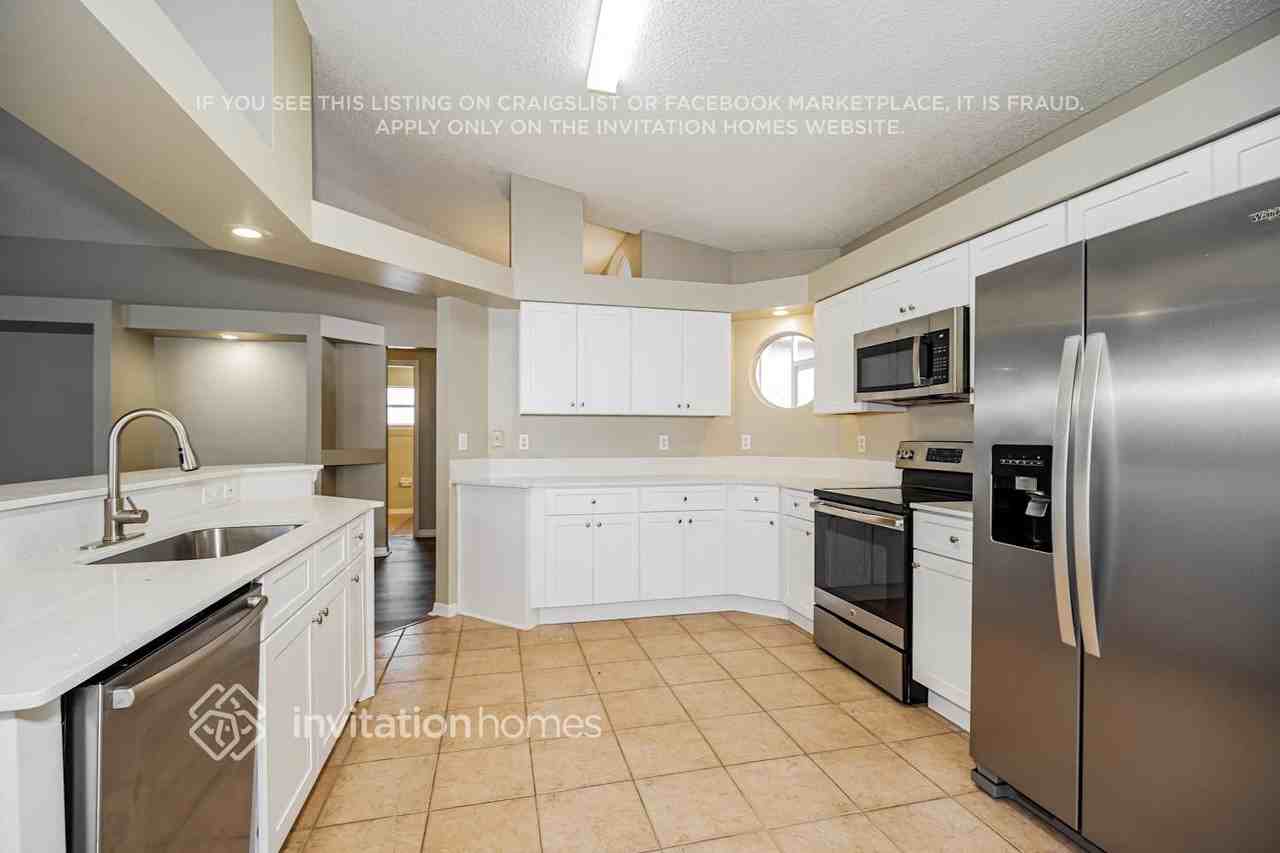 7058 Red Bay Ct - Photo 7 of 17