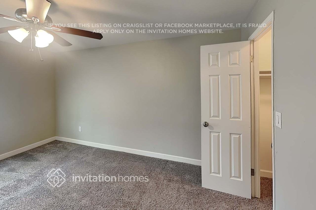 5424 S El Camino Dr - Photo 3 of 18