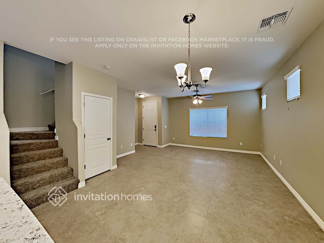 327 S Travis - Photo 7 of 20