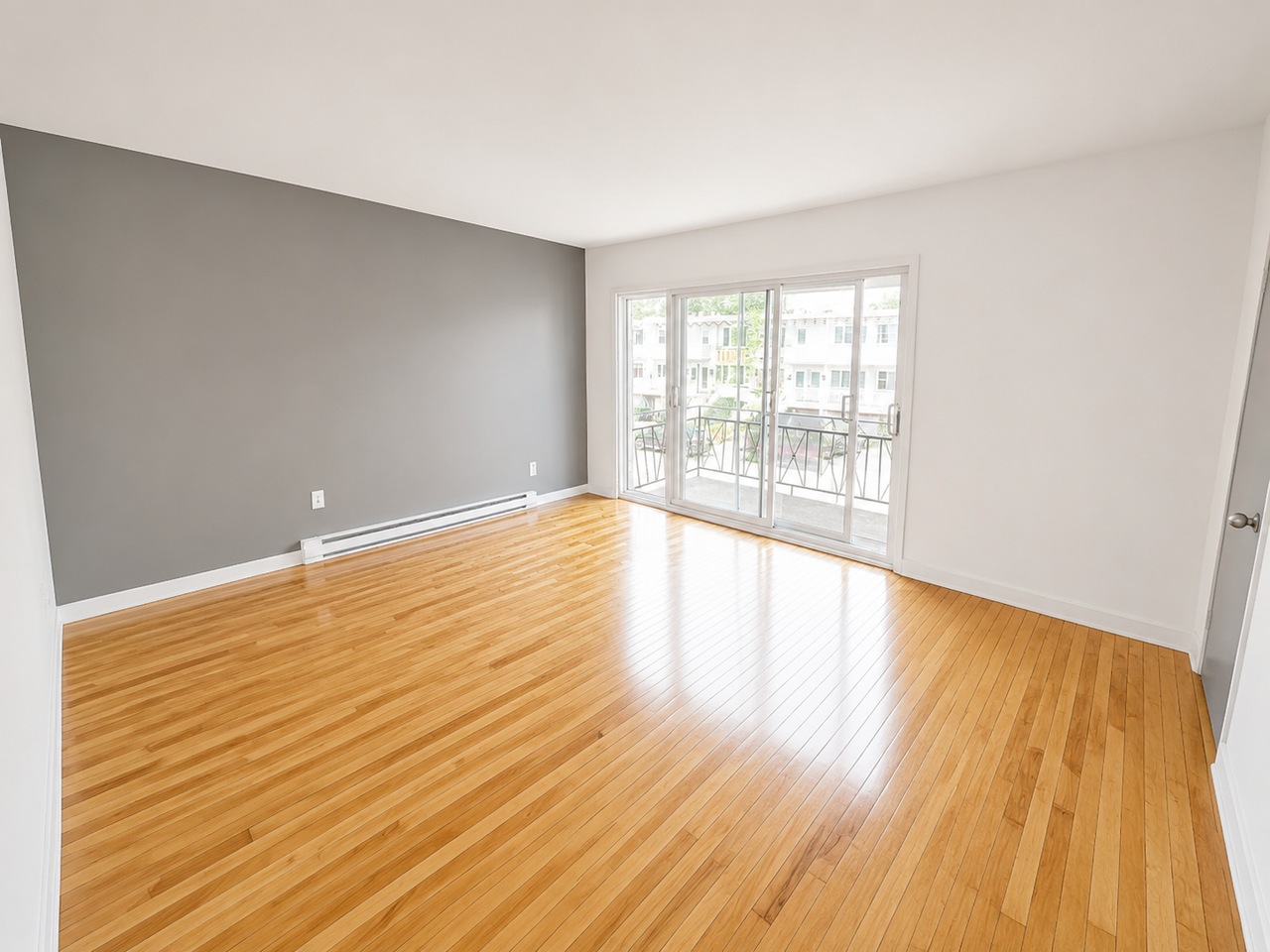 8045 Rue Browning - Photo 3 of 10