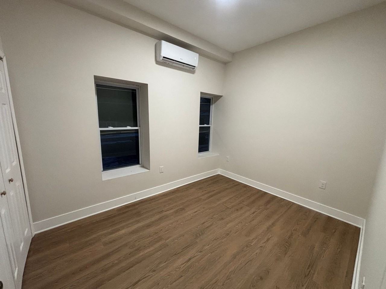 1031 W Hamilton St - Photo 5 of 10
