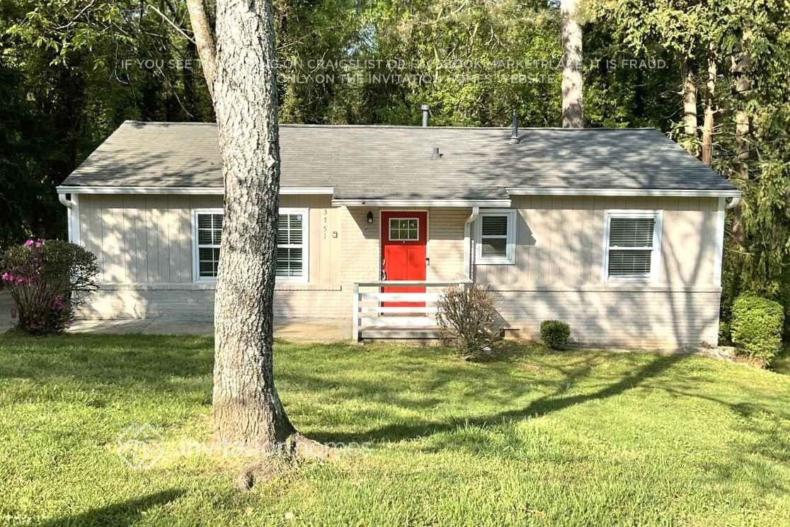 3751 Clovis Ct Nw - Photo 2 of 22