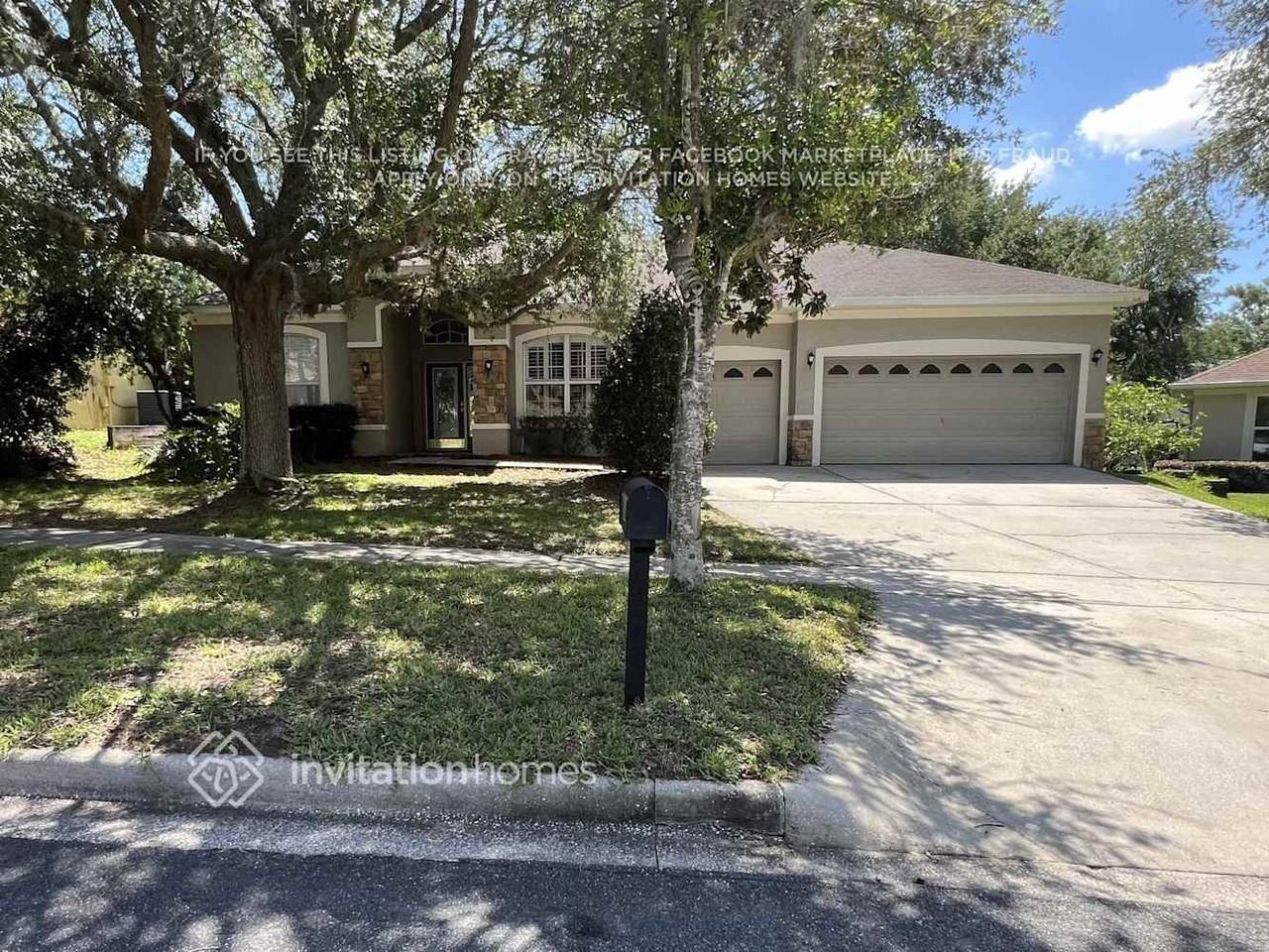 136 Lombard Cir - Photo 2 of 17
