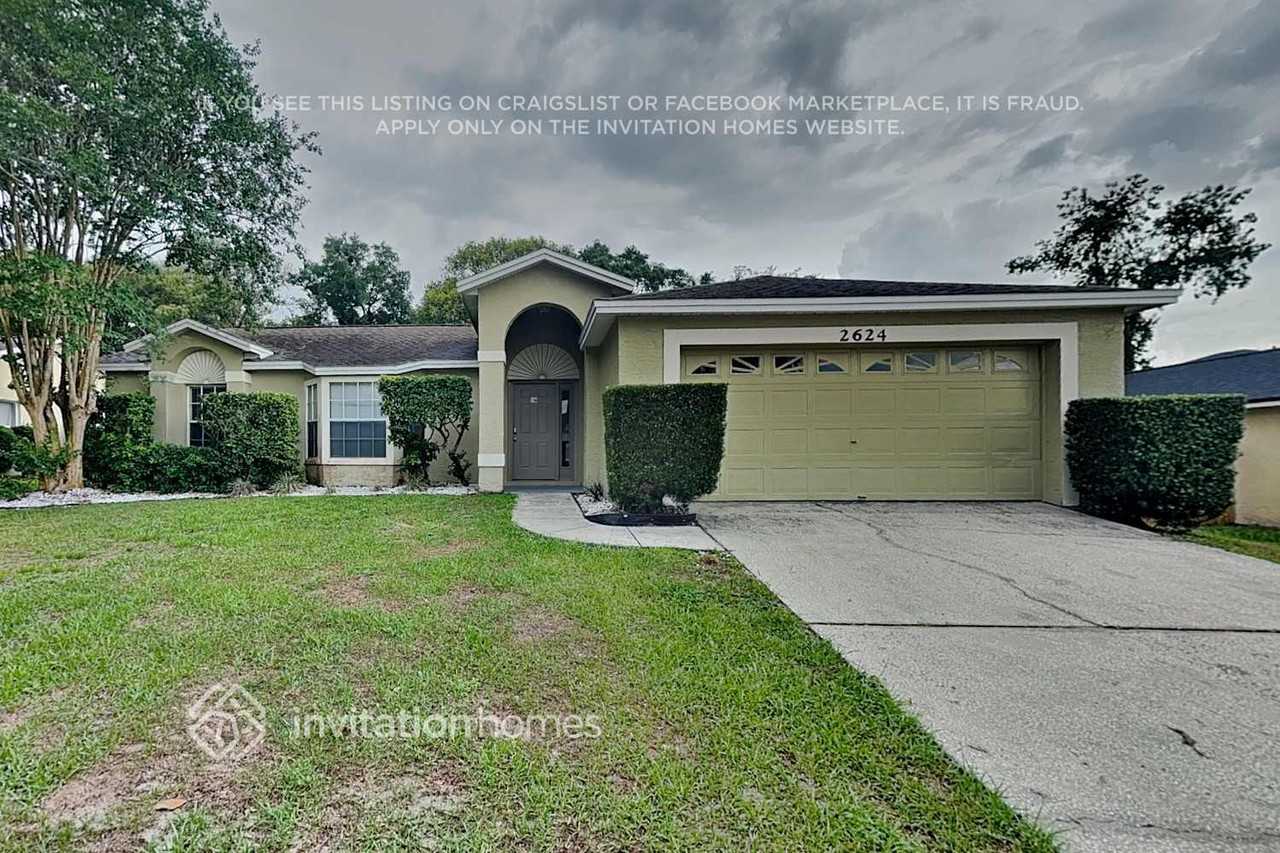2624 Lake Jackson Cir - Photo 2 of 19