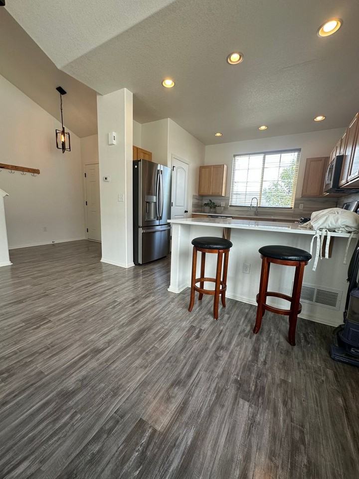301 W Cottonwood St - Photo 7 of 19