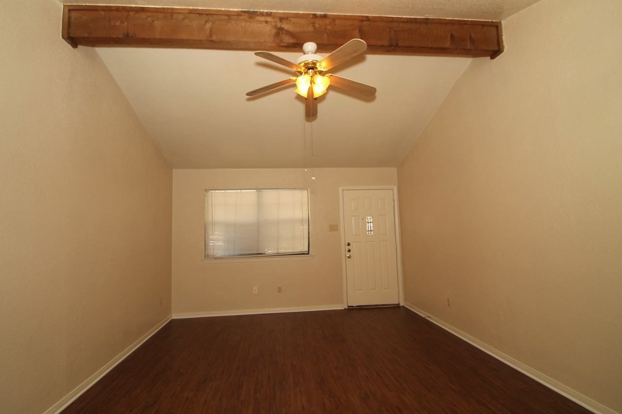 309B Margaret Lee St - Photo 3 of 14
