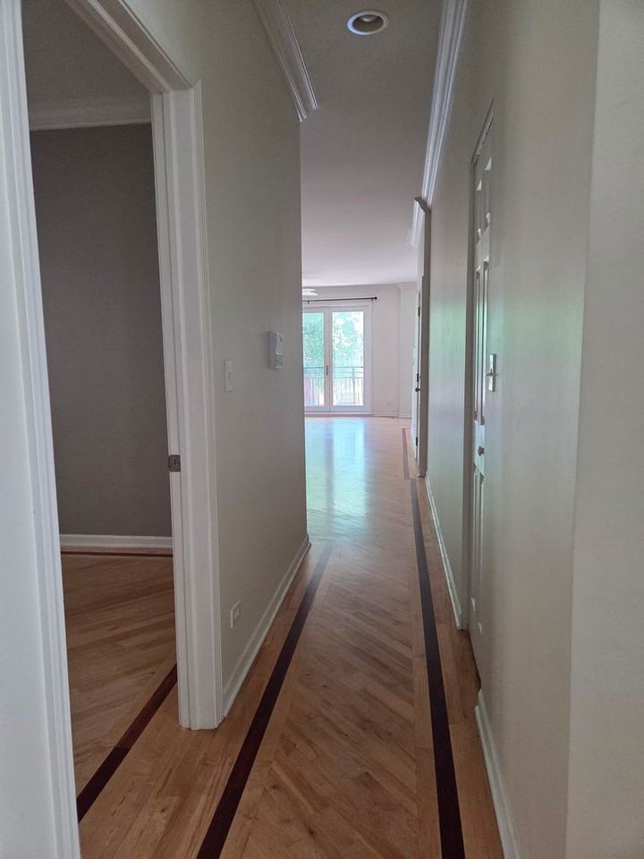 2647 W Haddon Ave - Photo 5 of 11