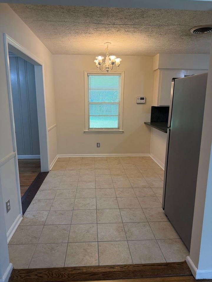 2302 Dorothy Ave - Photo 5 of 12