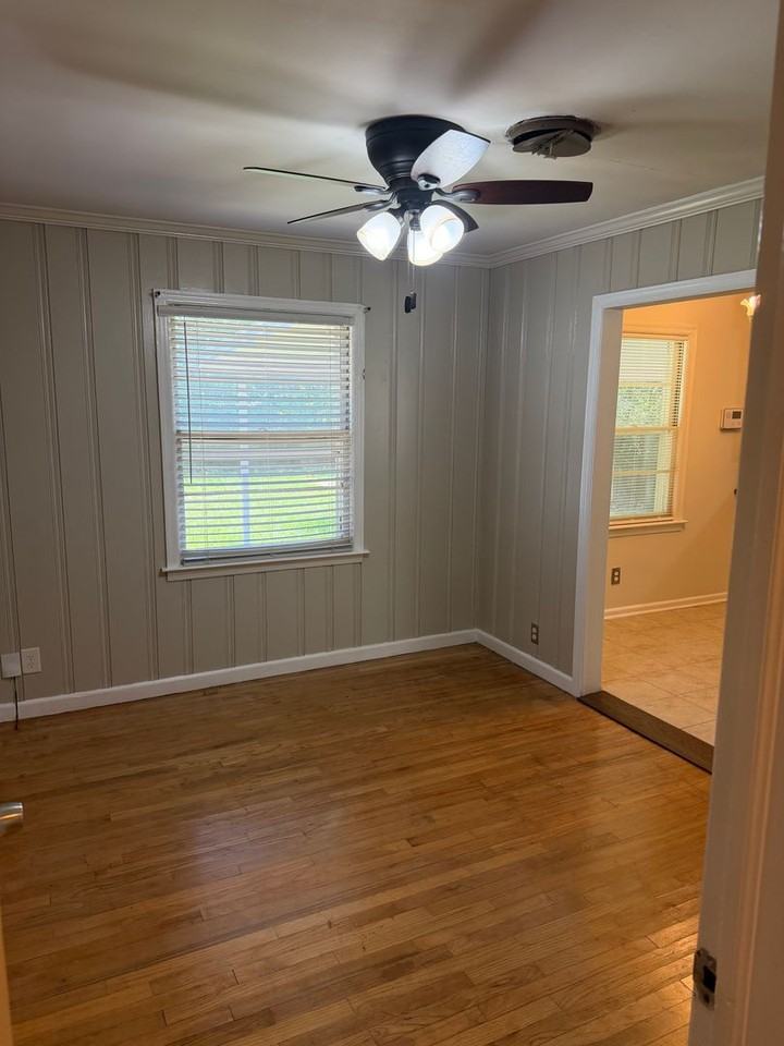 2302 Dorothy Ave - Photo 6 of 12
