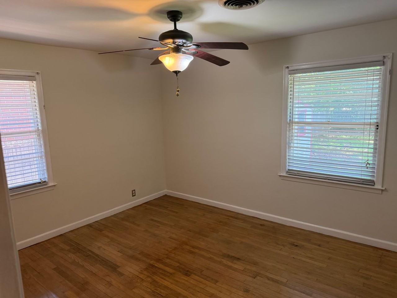2302 Dorothy Ave - Photo 7 of 12