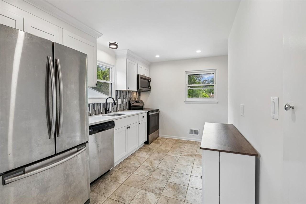 727 Grandin Ave - Photo 4 of 28