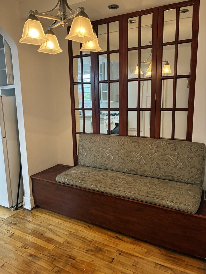 5821 Ch De La Côte-Saint-Luc — photo 1