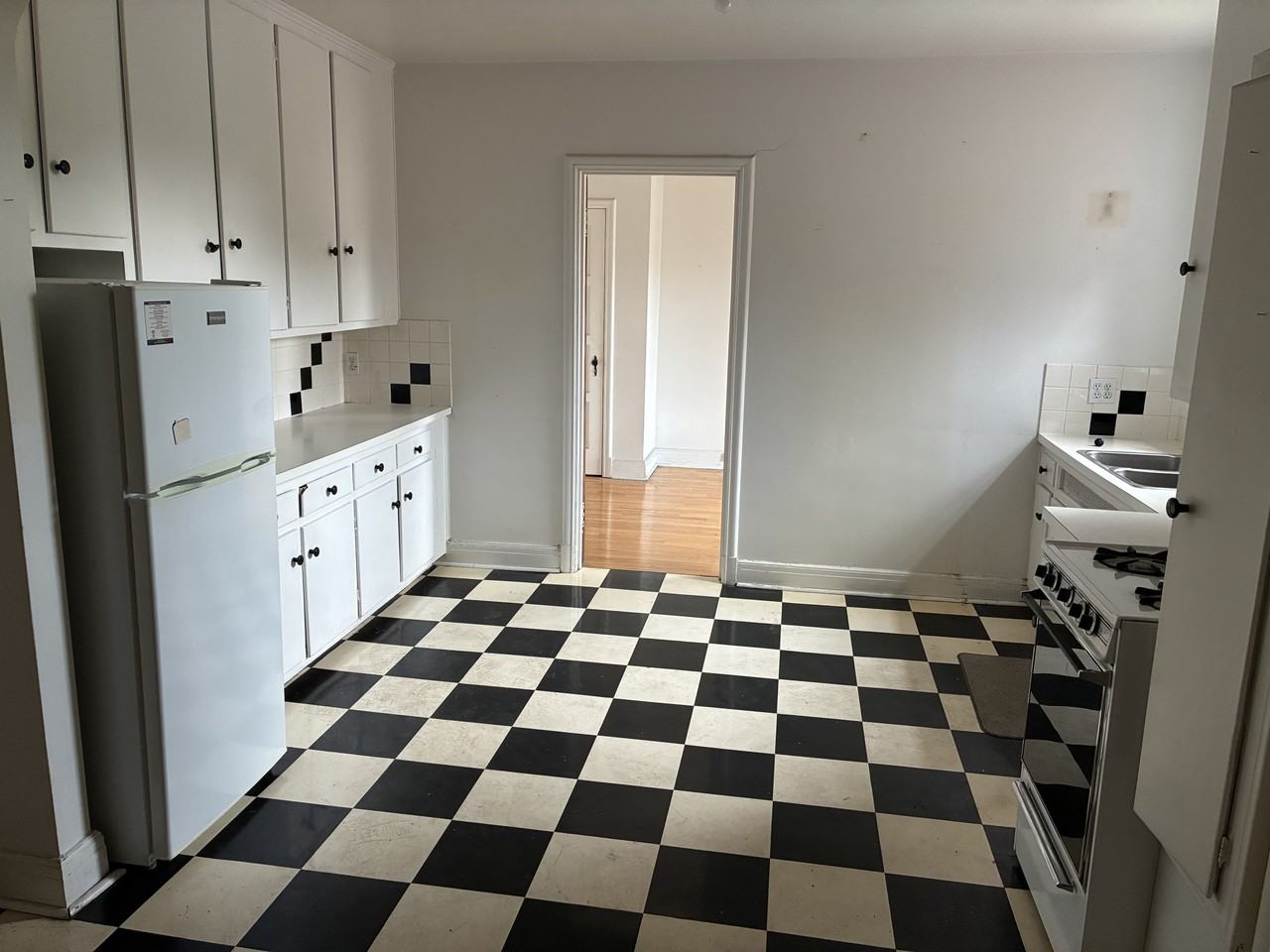 5821 Ch De La Côte-Saint-Luc — photo 2