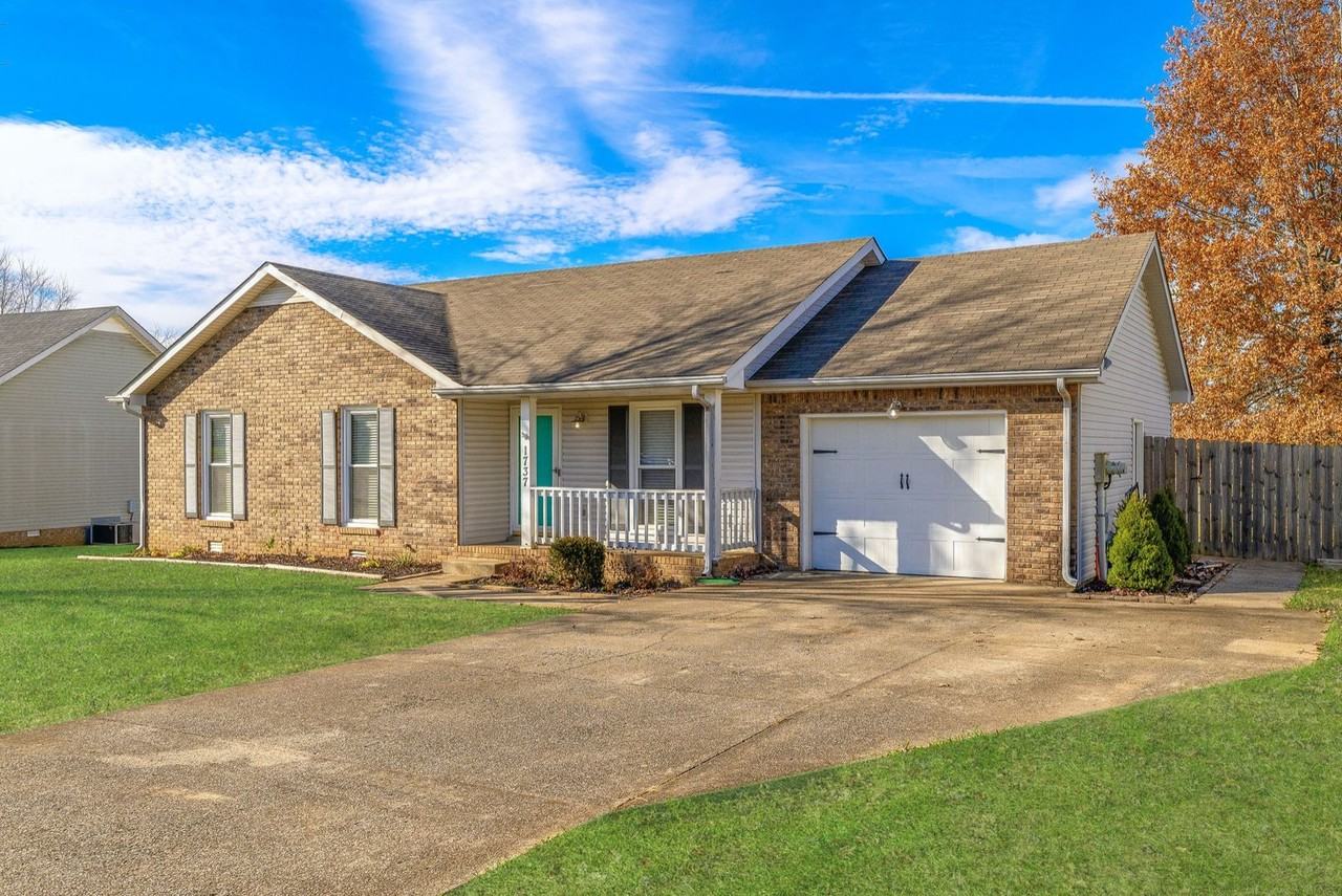 1737 Crestview Dr - Photo 2 of 19
