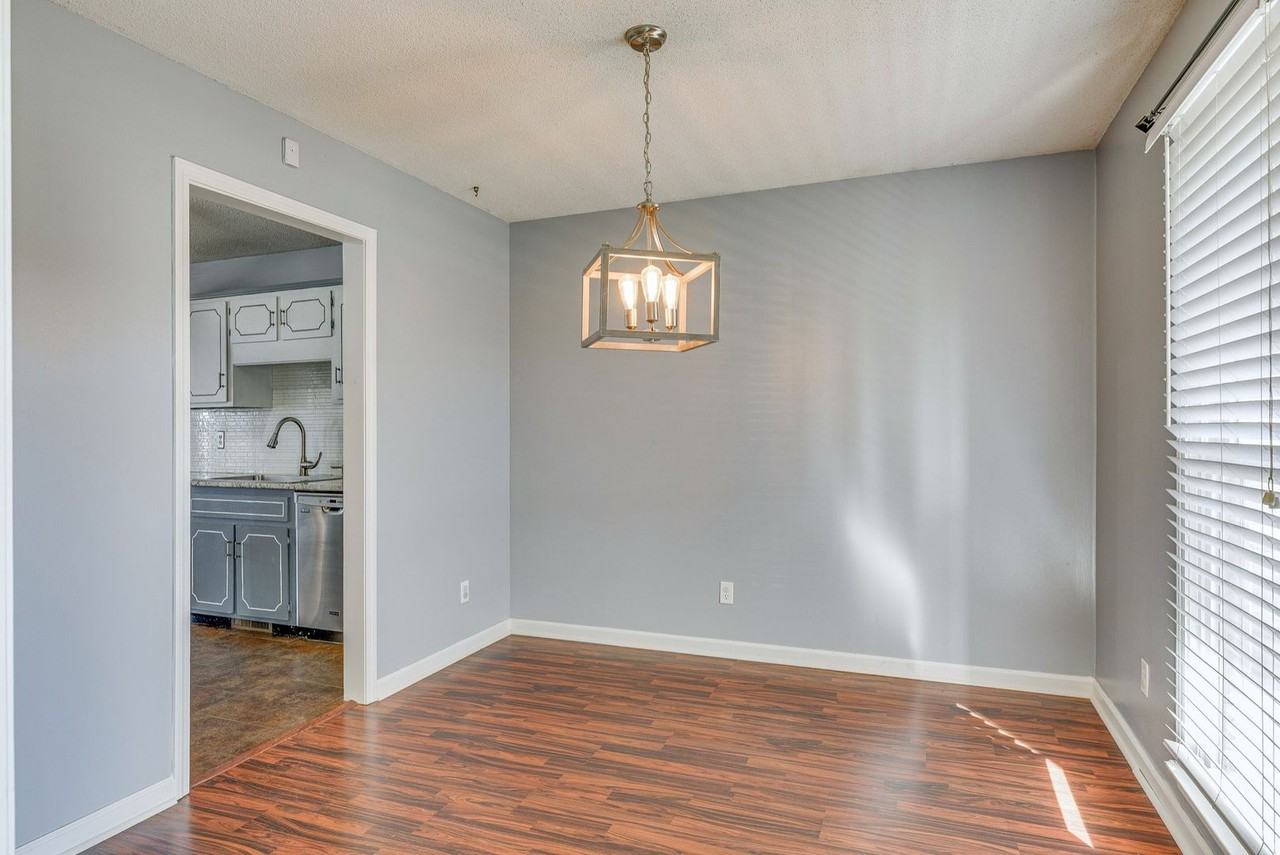1737 Crestview Dr - Photo 3 of 19