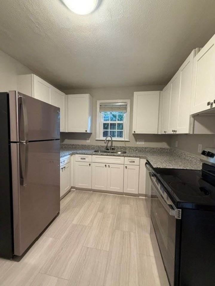 516 Grandin Rd #2 - Photo 2 of 8