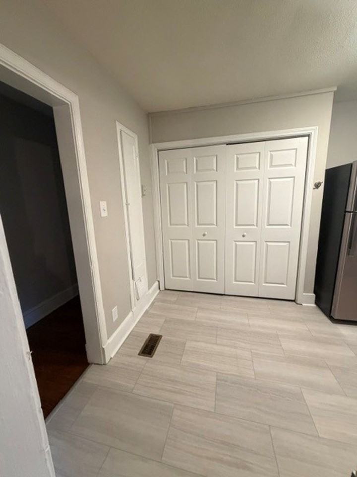 516 Grandin Rd #2 - Photo 3 of 8