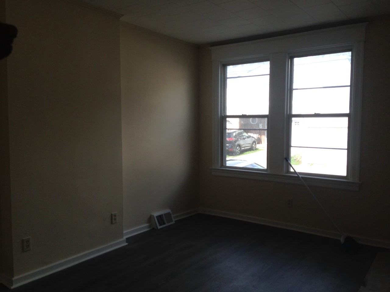 755 Beatty St - Photo 5 of 12