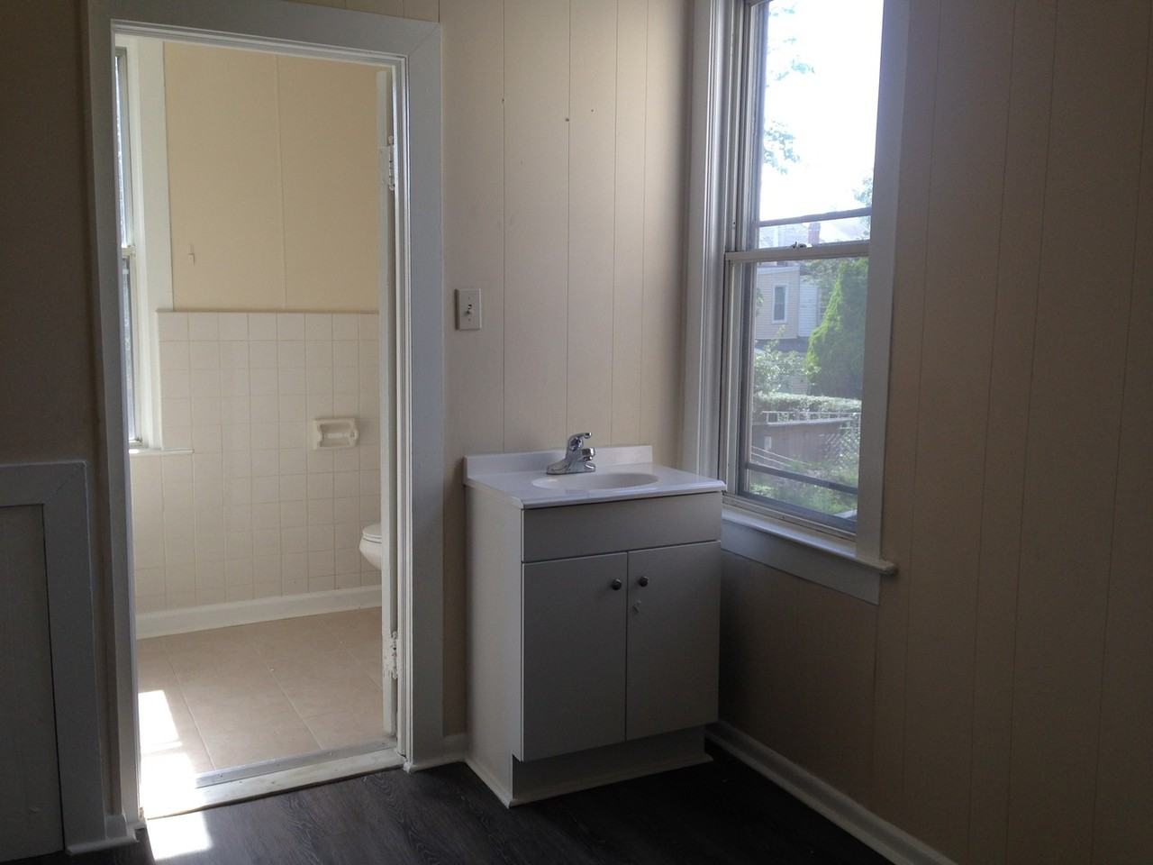 755 Beatty St - Photo 7 of 12