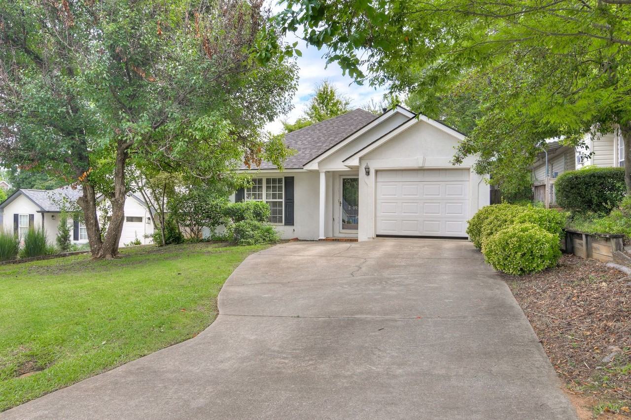 2709 Brickrun Pl - Photo 2 of 29